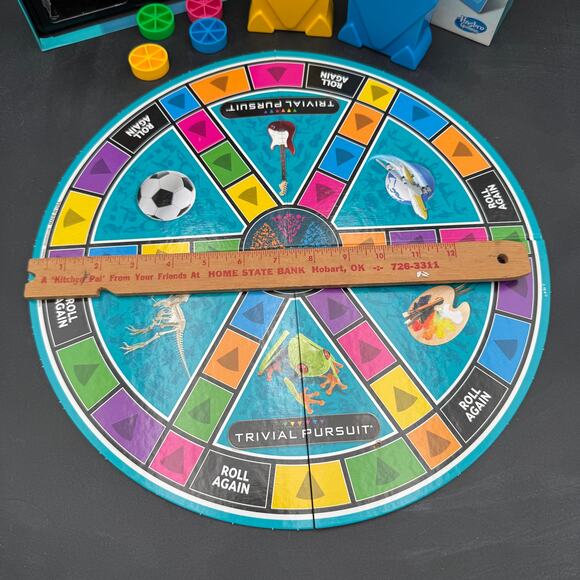 Trivial Pursuit Family Edition Quick Play Trivia for Whole Family Kids & Adults - Picture 2 of 6